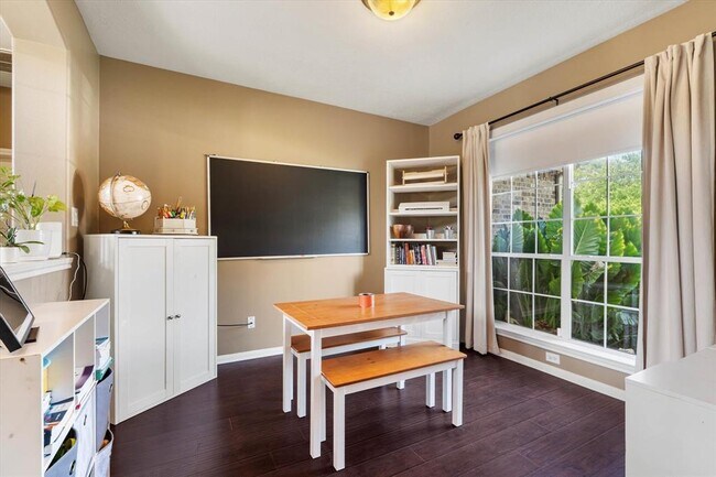 Building Photo - 8719 Silver Lure Dr