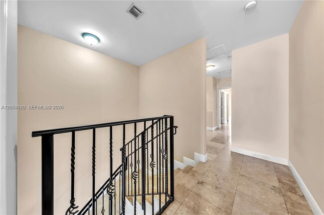 Building Photo - 4023 SW 10th St