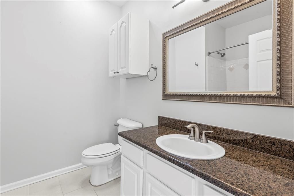 Building Photo - 955 Juniper St NE