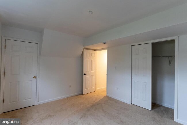 Building Photo - 2403 Baikal Loop