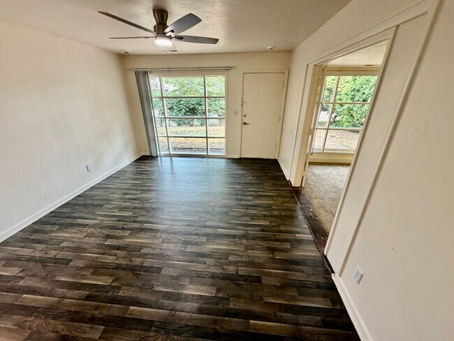 Building Photo - Kenton 3BR/2BA Single-Level Home | Private Yard, W/D Included & Off-Street Parking