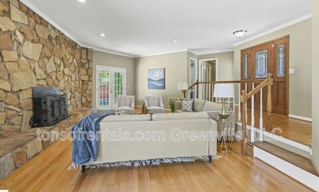 Building Photo - 1016 Old Boiling Springs Rd