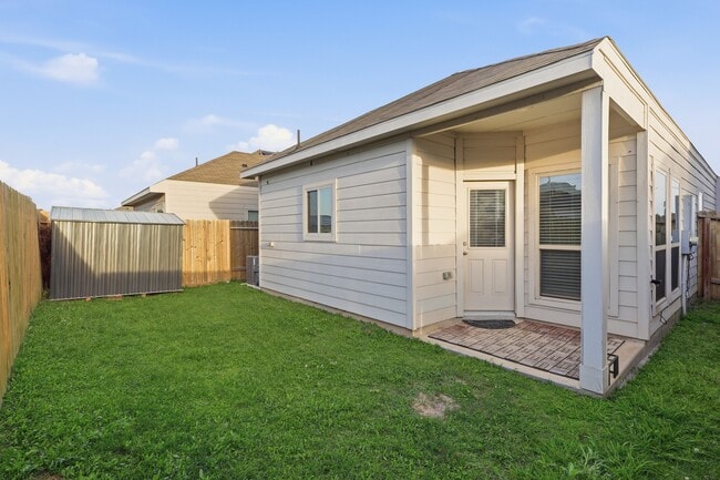 Building Photo - 6444 Wenlock Dr