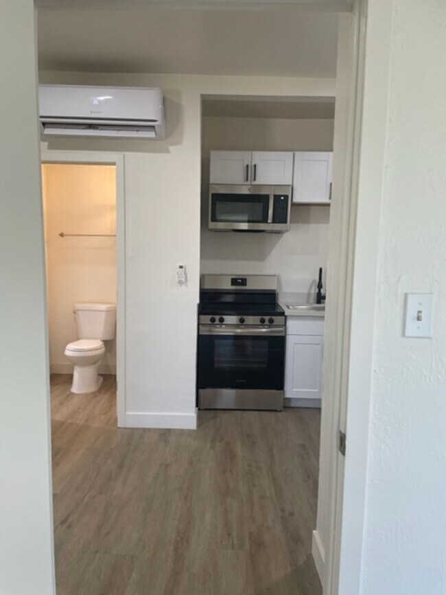 Building Photo - Unique Tri plex