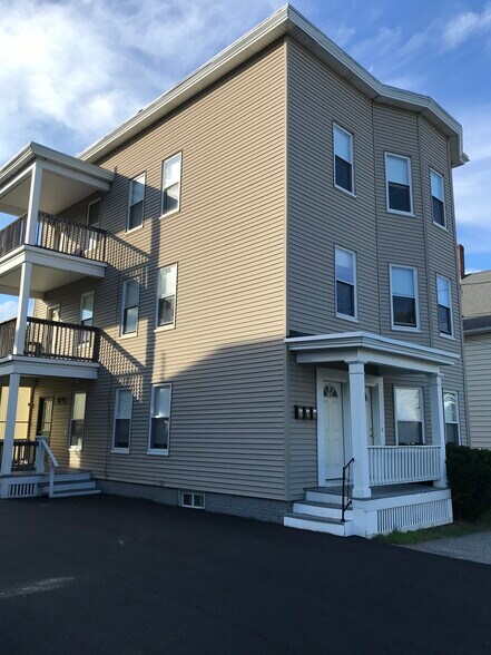 Building Photo - 39 Cook St