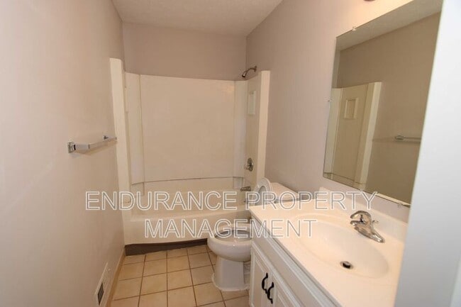 Building Photo - 3427 Sunbury Ln