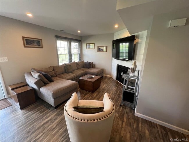 Building Photo - 3603 Whispering Hills Dr