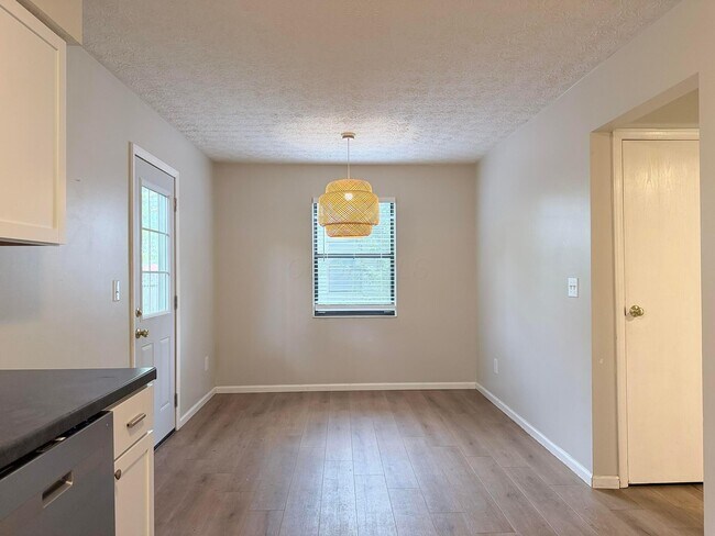 Building Photo - 4849 Herndon Dr