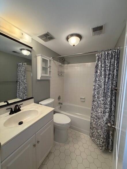 Building Photo - 4609 Luxberry Dr