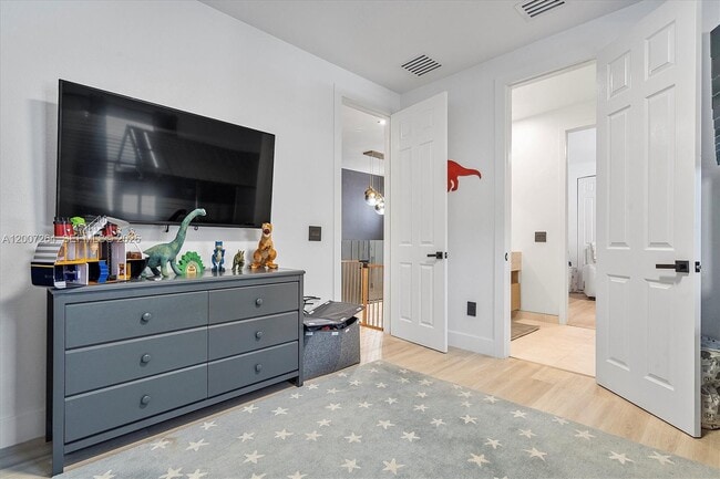 Building Photo - 9830 NW 86th Terrace