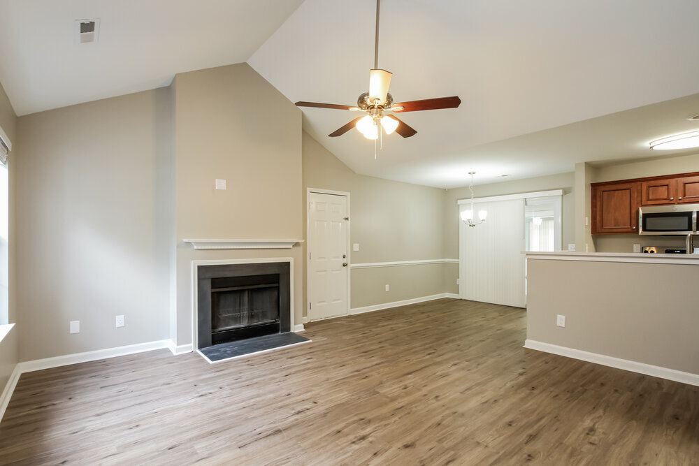 Building Photo - 1225 Larkspur Dr