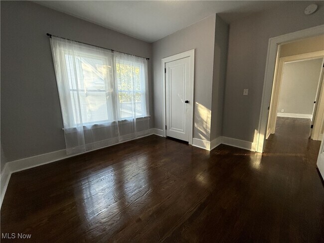 Building Photo - 1235 18th St NW