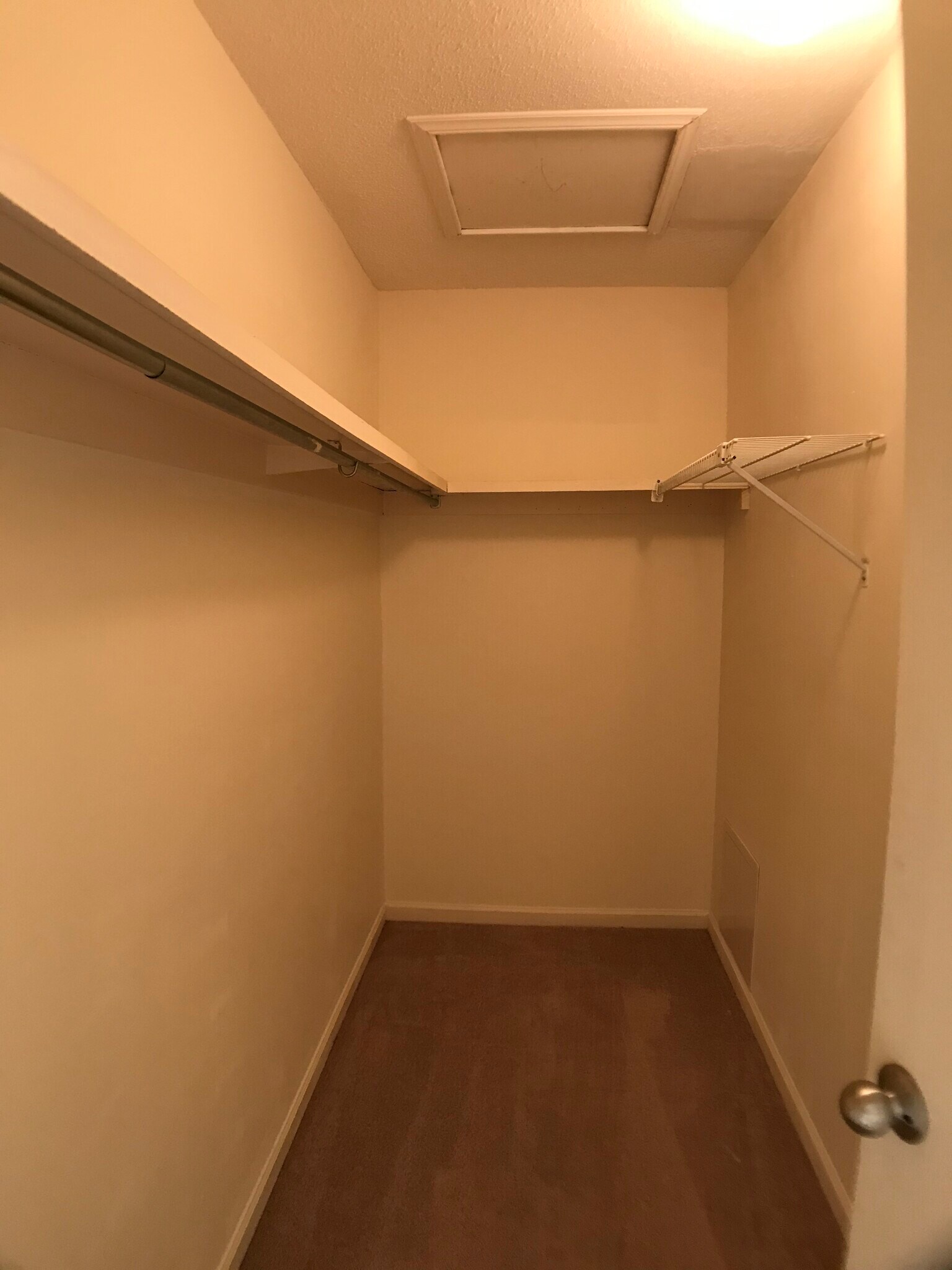 Building Photo - 2536 Flint Dr