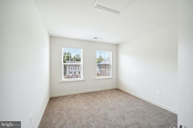 Building Photo - 315 Buckeye Cir