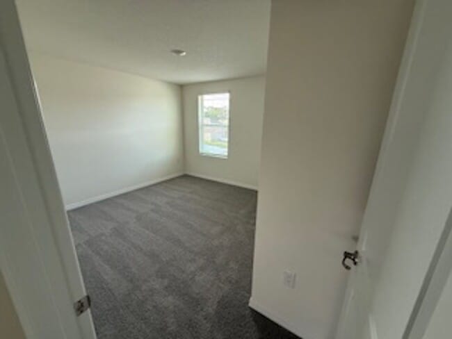 Building Photo - Beautiful New House