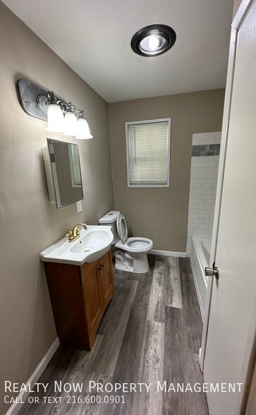 Building Photo - 16605 Kollin Ave