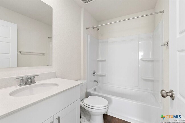 Building Photo - 162 Hazy Glade Dr