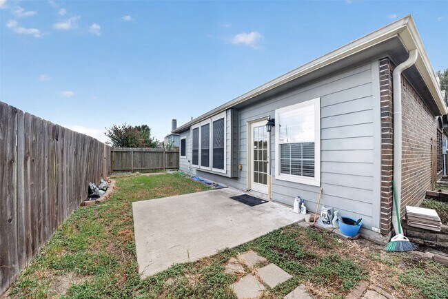 Building Photo - 9762 Wheaton Edge Ln