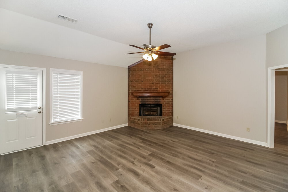 Building Photo - 4371 Bunker Hill Dr