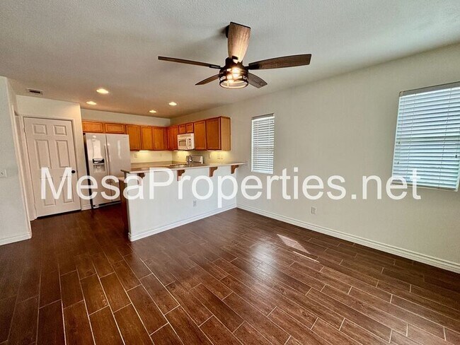 Building Photo - 16486 Salinas St