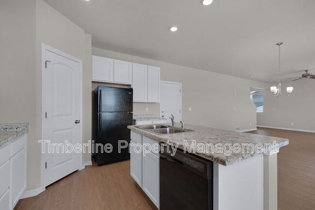Building Photo - 9951 Ledgestone Terrace