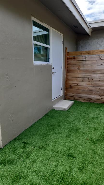 Building Photo - 3831 SW 11th St