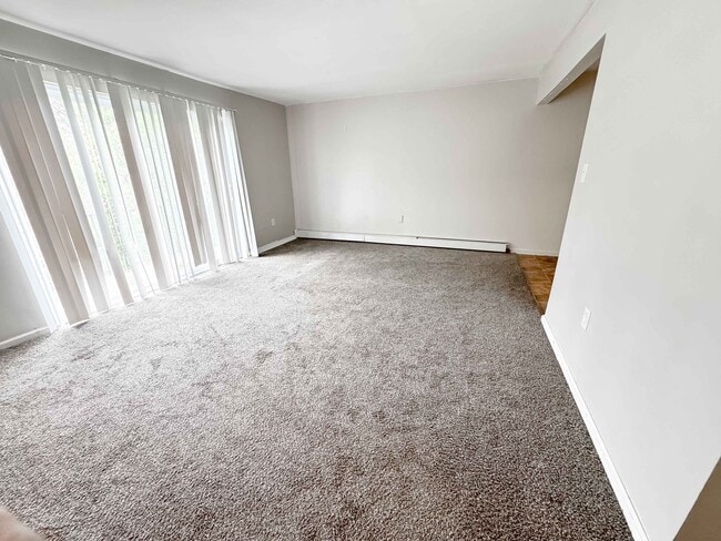 Building Photo - Fenkell Apartments