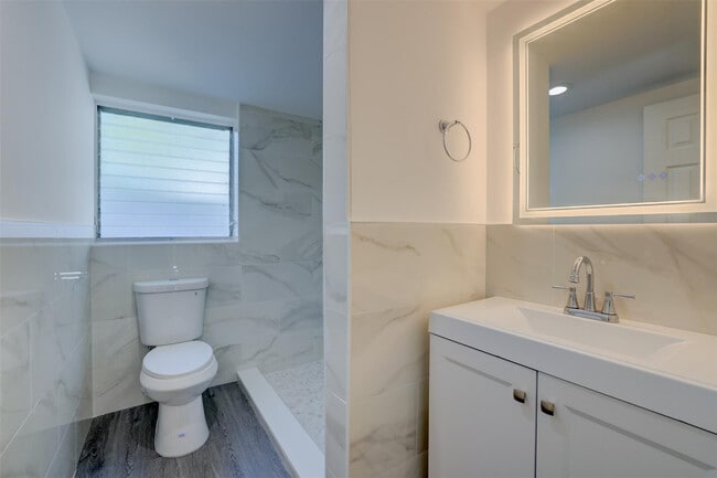 Building Photo - 4609 Bougainvilla Dr