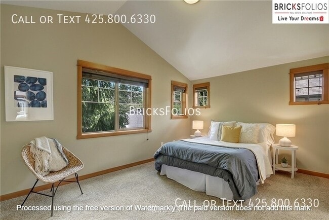 Building Photo - Experience the Best of Both Worlds: Cozy R...
