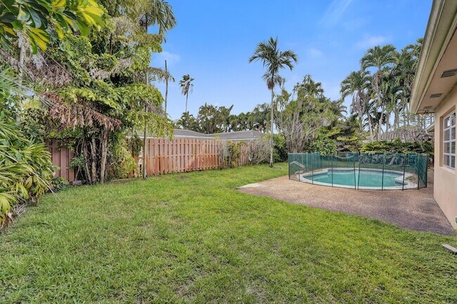 Building Photo - 4721 Sarazen Dr