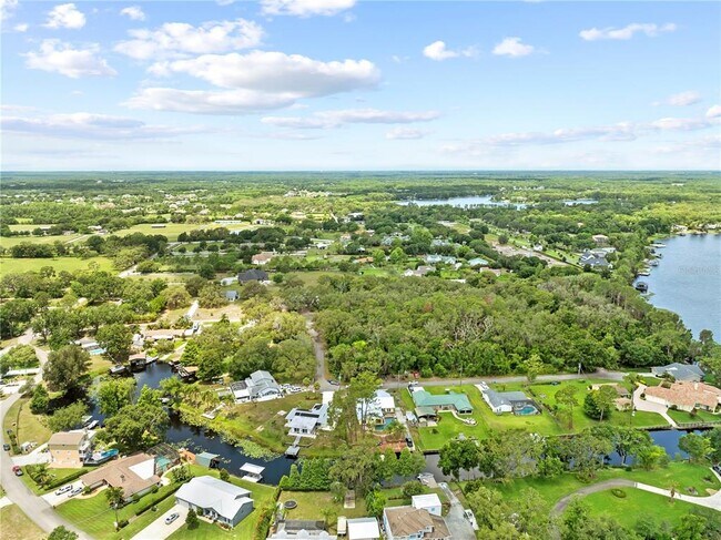 Building Photo - 17511 Canal Shores Dr