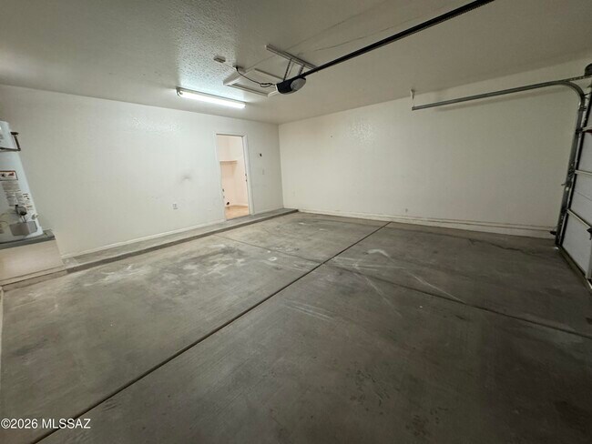 Building Photo - 7815 S Wild Primrose Ave