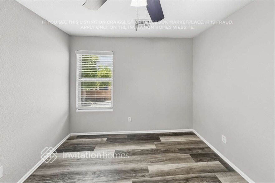 Building Photo - 2173 S 160th Ln