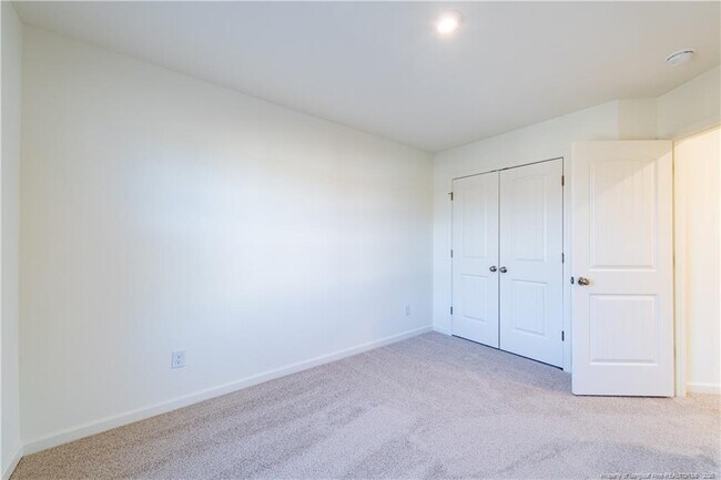 Building Photo - 55 Fern Ridge Dr