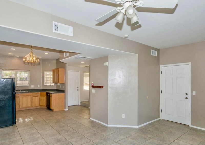 Building Photo - 2863 E Vespers Pl