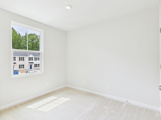Building Photo - 1120 Canterbury Rdg Rd