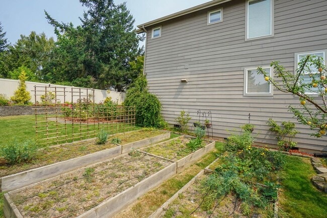 Building Photo - Welcome to your new home!