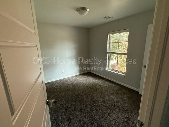 Building Photo - 2905 Quail Creek Rd