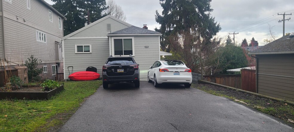 Building Photo - 8011 12th Ave NE