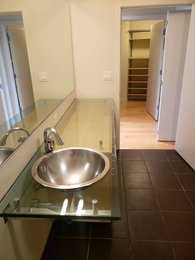 Building Photo - Wonderful Two story Penthouse Condo! Water...