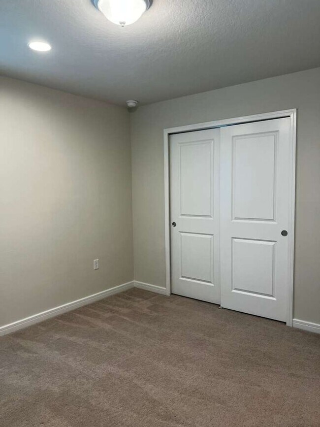 Building Photo - FOR RENT!!