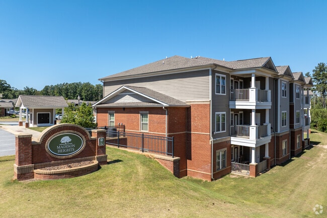 Building Photo - Madison Heights