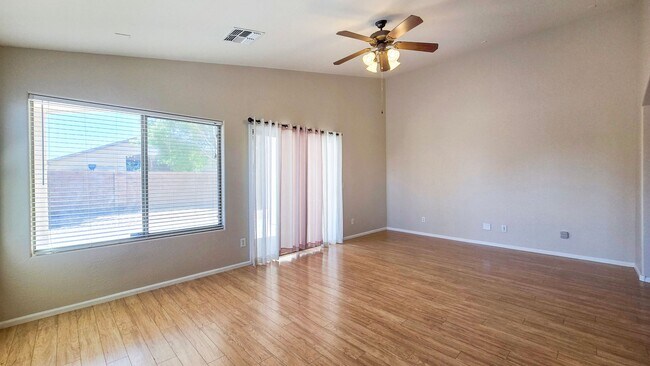 Building Photo - 16141 W Gibson Ln
