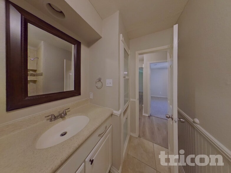Building Photo - 6408 Alta Vista Dr