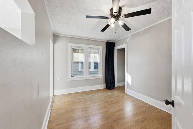 Building Photo - 1452 Summit St