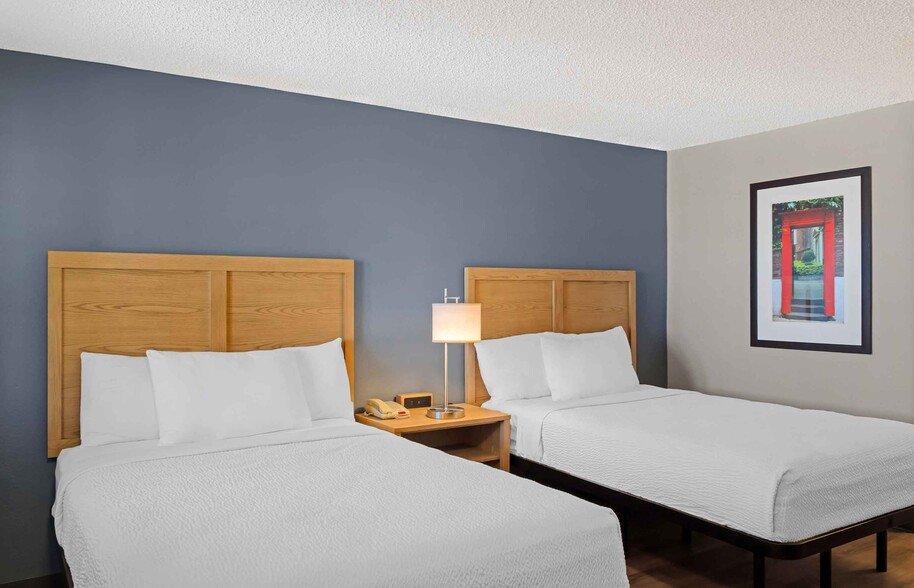 Building Photo - Furnished Studio-Fort Wayne - North