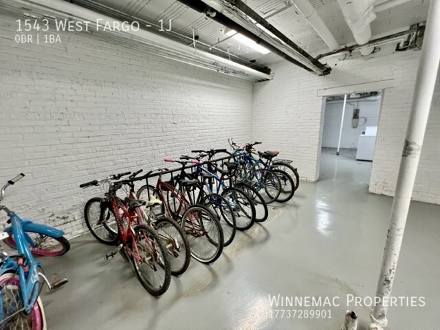 Building Photo - 1543 West Fargo-1J