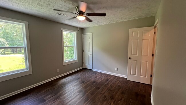 Building Photo - 175 Ridge Rd
