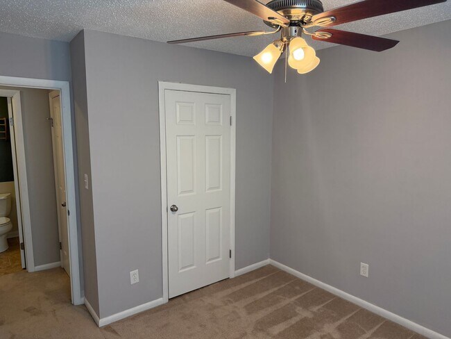 Building Photo - 775 Hecate Dr