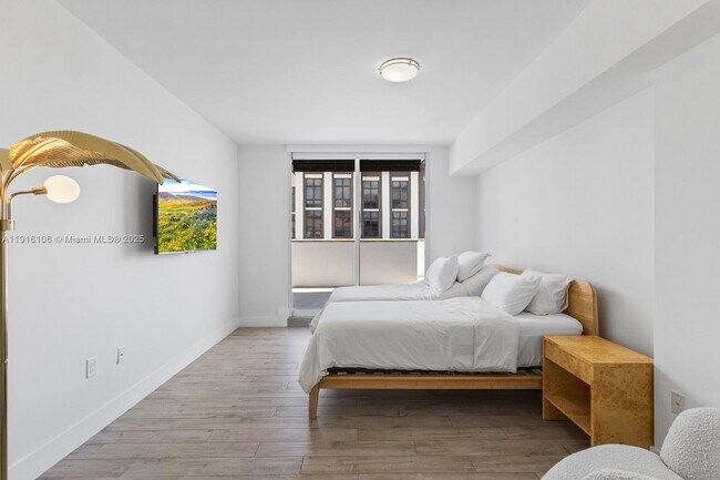 Building Photo - 4100 Salzedo St